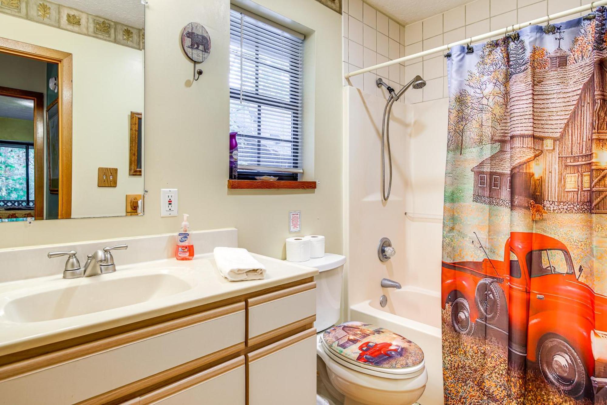 Pet-Friendly Sevierville Rental With Private Hot Tub Zewnętrze zdjęcie